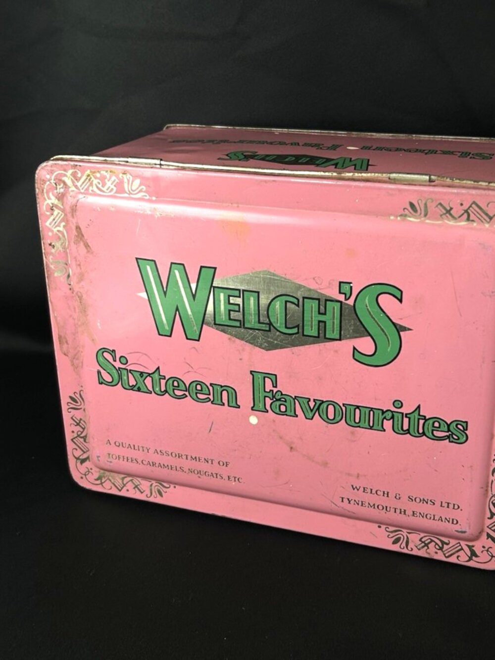 Vintage Tin Welch’s Sixteen Favourites Toffees Nougats England 7" x 9.5" x 5"